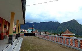 Bromo Holiday Guest House